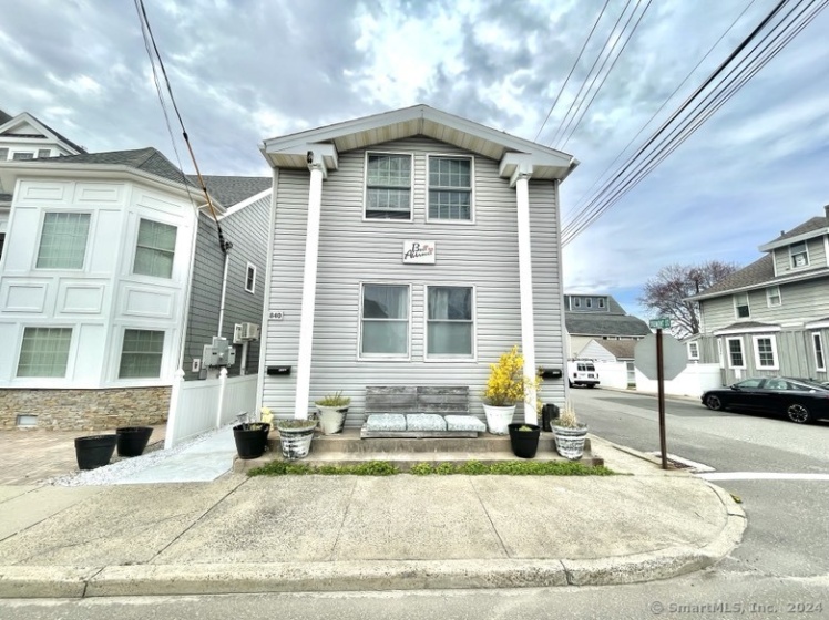 840 Broadway, Milford, 06460, 3 Bedrooms Bedrooms, ,2 BathroomsBathrooms,Residential Rental,For Sale,Broadway,24011624