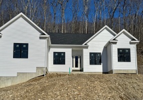 2 Deer Run, Middlebury, 06762, 3 Bedrooms Bedrooms, ,2 BathroomsBathrooms,Single Family For Sale,For Sale,Deer Run,24032223