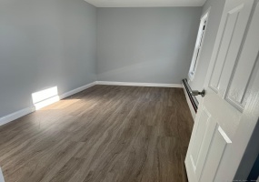 2336 Barnum, Stratford, 06615, 2 Bedrooms Bedrooms, ,1 BathroomBathrooms,Residential Rental,For Sale,Barnum,24046971