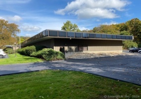 10 Broadway, Hamden, 06518, ,Commercial For Lease,For Rent,Broadway,24050752