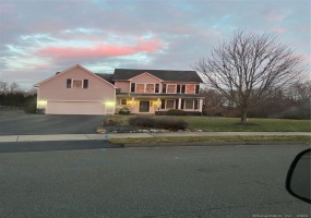 85 Rock Ridge, Manchester, 06040, 4 Bedrooms Bedrooms, 0 ,2 BathroomsBathrooms,Single Family For Sale,For Sale,Rock Ridge,0,24080008
