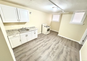 135 Main, Waterbury, 06702, 1 Bedroom Bedrooms, ,1 BathroomBathrooms,Residential Rental,For Sale,Main,24081421