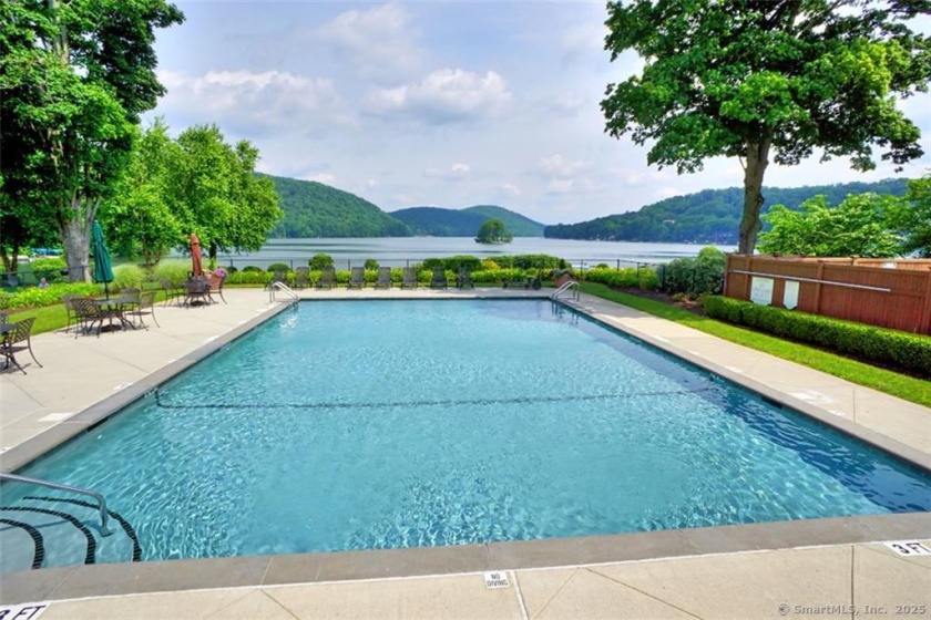 16 Hayestown, Danbury, 06811, 2 Bedrooms Bedrooms, ,2 BathroomsBathrooms,Condo/co-op For Sale,For Sale,Hayestown,24084248