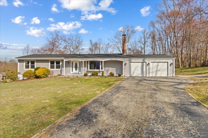 60 Oxen Hill, Trumbull, 06611, 3 Bedrooms Bedrooms, ,2 BathroomsBathrooms,Single Family For Sale,For Sale,Oxen Hill,24087733