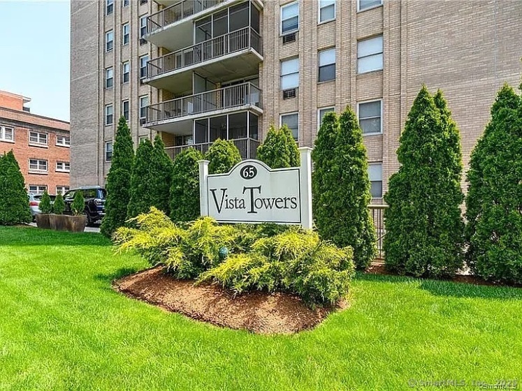 65 Glenbrook, Stamford, 06902, 2 Bedrooms Bedrooms, ,2 BathroomsBathrooms,Residential Rental,For Sale,Glenbrook,24088708