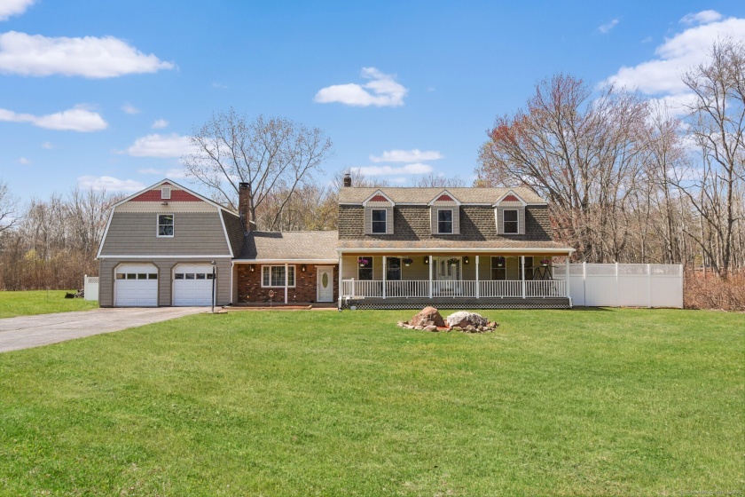 120 Barr, Meriden, 06450, 3 Bedrooms Bedrooms, ,2 BathroomsBathrooms,Single Family For Sale,For Sale,Barr,24089116