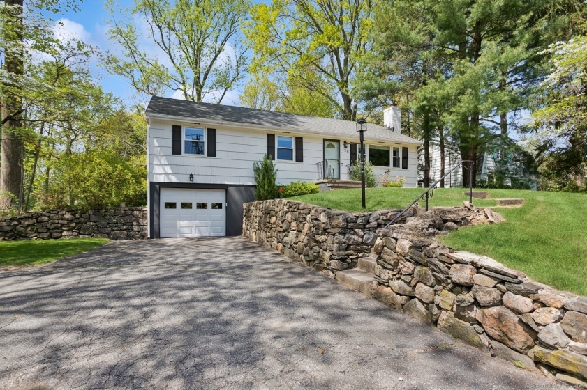 128 West, Darien, 06820, 3 Bedrooms Bedrooms, ,3 BathroomsBathrooms,Single Family For Sale,For Sale,West,24092967