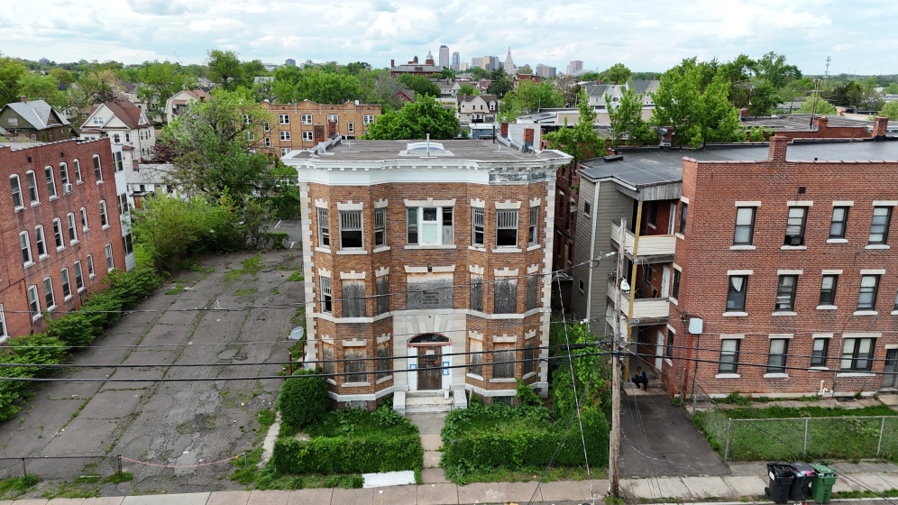 12-14 South, Hartford, 06114, 13 Bedrooms Bedrooms, ,12 BathroomsBathrooms,Multi-family For Sale,For Sale,South,24095392
