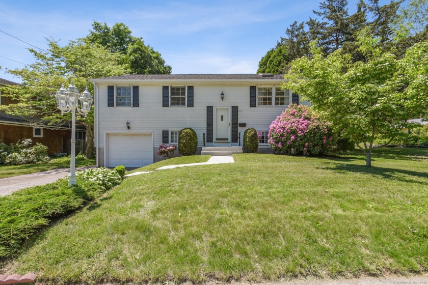 205 Ocean View, Groton, 06355, 3 Bedrooms Bedrooms, ,2 BathroomsBathrooms,Single Family For Sale,For Sale,Ocean View,24100453