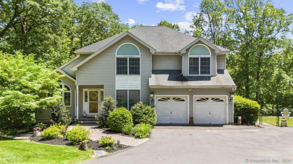 17 Raven Crest, Bethel, 06801, 4 Bedrooms Bedrooms, ,3 BathroomsBathrooms,Single Family For Sale,For Sale,Raven Crest,24101526