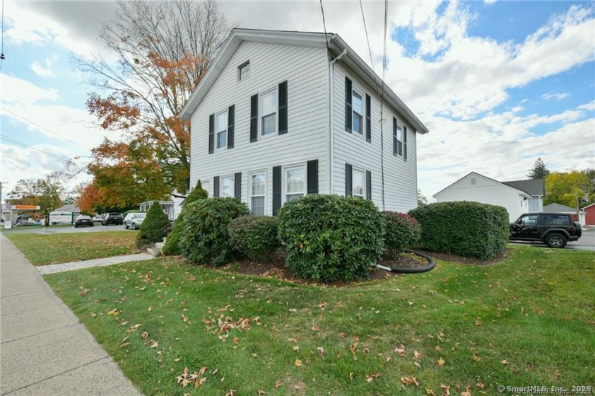 217 Maple, Cheshire, 06410, 3 Bedrooms Bedrooms, ,2 BathroomsBathrooms,Residential Rental,For Sale,Maple,24099353