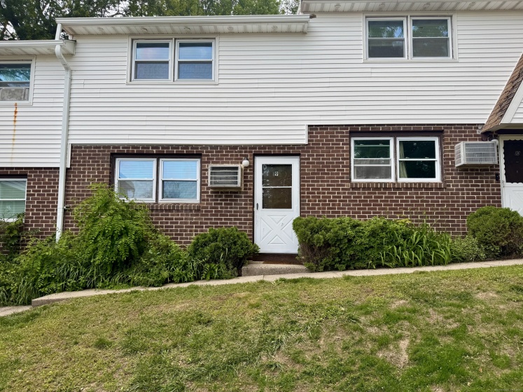 1370 Highland, Waterbury, 06708, 2 Bedrooms Bedrooms, ,1 BathroomBathrooms,Residential Rental,For Sale,Highland,24101944