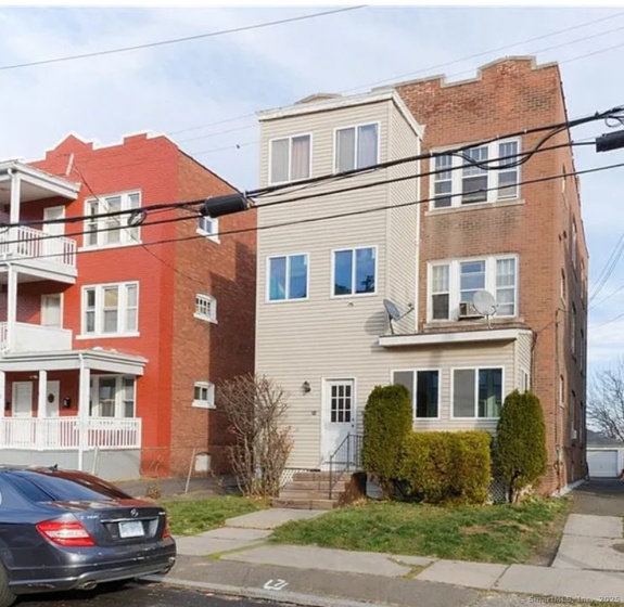 34 Groton, Hartford, 06106, 3 Bedrooms Bedrooms, ,1 BathroomBathrooms,Residential Rental,For Sale,Groton,24100444