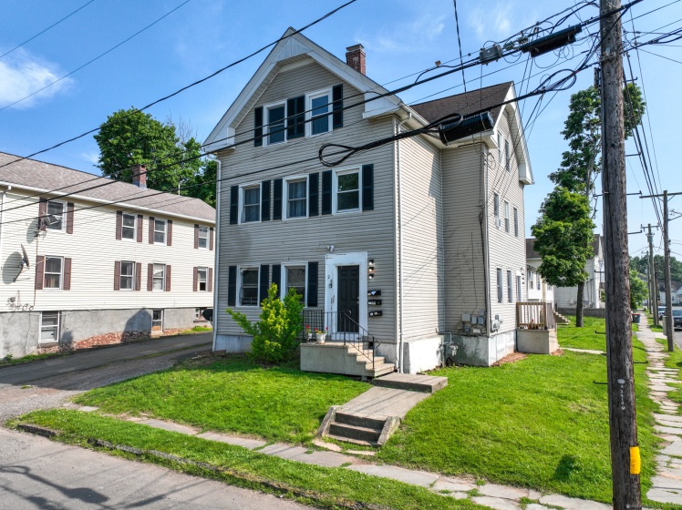 24 North, Meriden, 06451, 6 Bedrooms Bedrooms, ,3 BathroomsBathrooms,Multi-family For Sale,For Sale,North,24102063