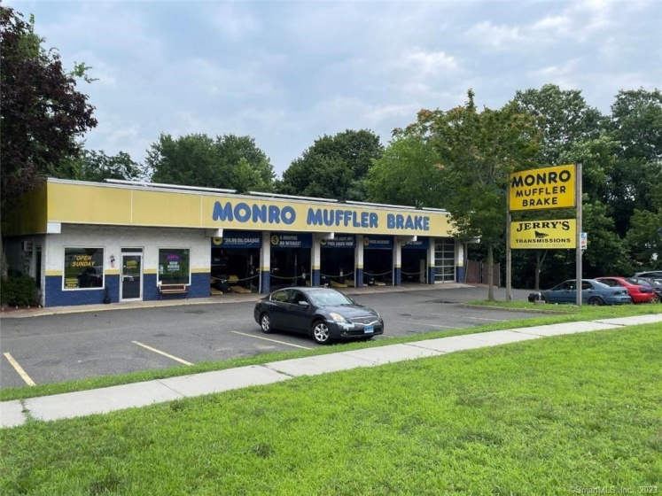 26 Newtown, Danbury, 06810, 0 , 0 ,0,Commercial For Lease,For Rent,Newtown,0,24109194