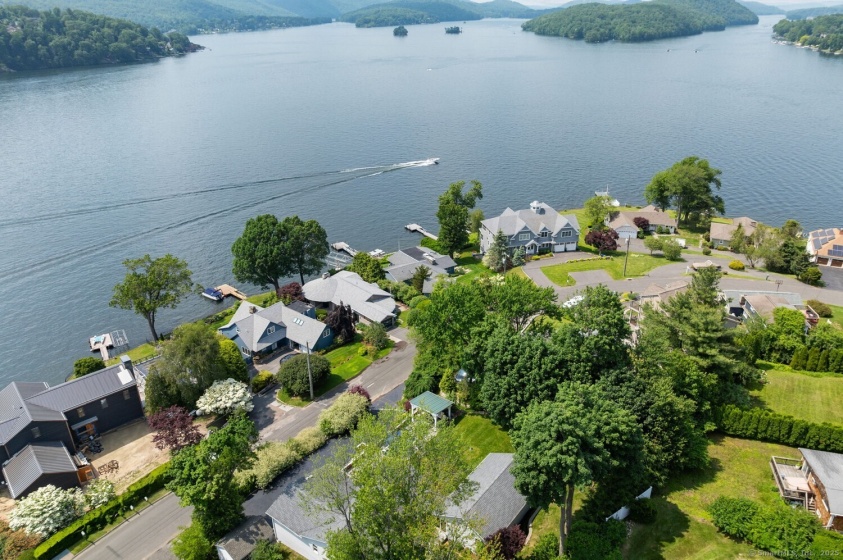 113 Lake Shore, Brookfield, 06804, 4 Bedrooms Bedrooms, ,3 BathroomsBathrooms,Residential Rental,For Sale,Lake Shore,24110124
