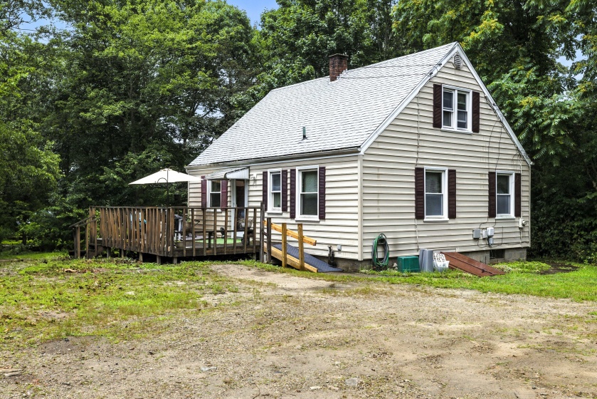 398 & 402 Boston Post, Waterford, 06385, 7 Bedrooms Bedrooms, ,2 BathroomsBathrooms,Multi-family For Sale,For Sale,Boston Post,24107216