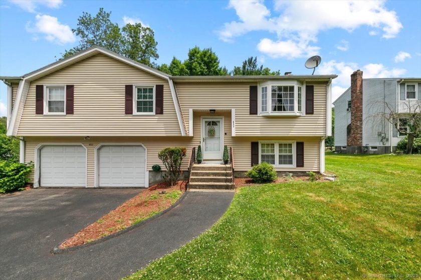822 New Haven, Milford, 06460, 3 Bedrooms Bedrooms, ,2 BathroomsBathrooms,Single Family For Sale,For Sale,New Haven,24109519