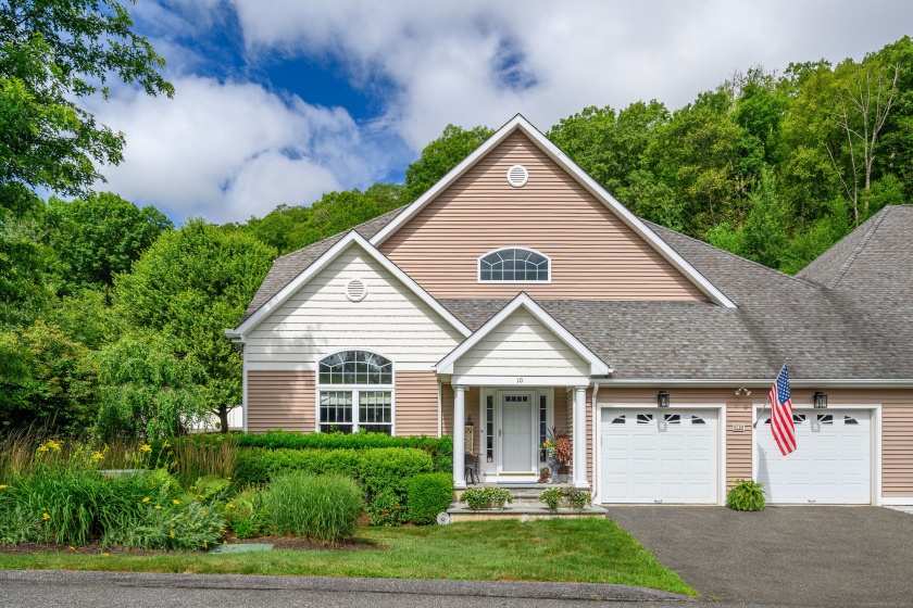 10 Harmony, New Milford, 06776, 2 Bedrooms Bedrooms, ,2 BathroomsBathrooms,Condo/co-op For Sale,For Sale,Harmony,24109997