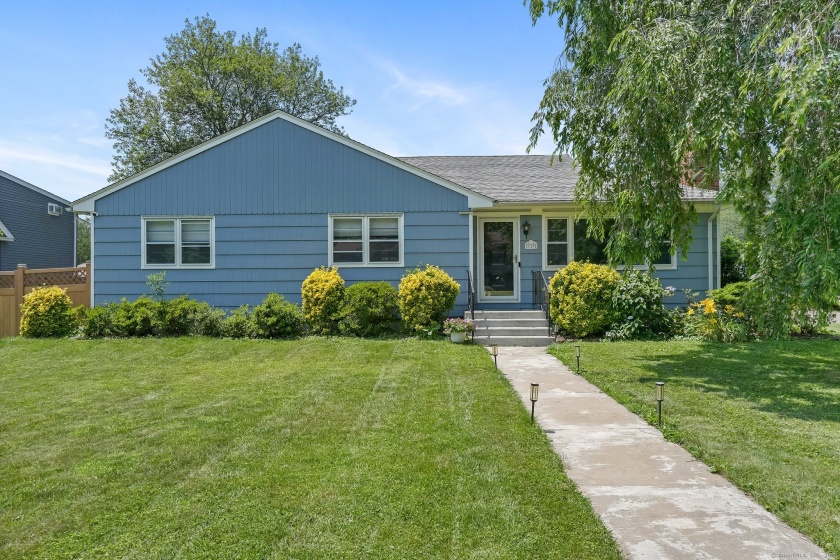 19 Washington, Trumbull, 06611, 3 Bedrooms Bedrooms, ,2 BathroomsBathrooms,Single Family For Sale,For Sale,Washington,24106821