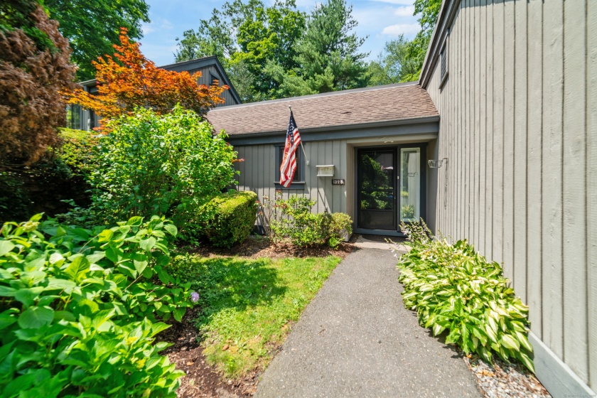 132 Heritage, Southbury, 06488, 3 Bedrooms Bedrooms, ,2 BathroomsBathrooms,Condo/co-op For Sale,For Sale,Heritage,24108374