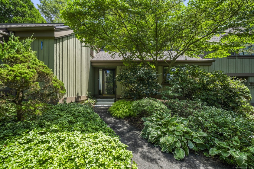 737 Heritage, Southbury, 06488, 3 Bedrooms Bedrooms, ,2 BathroomsBathrooms,Condo/co-op For Sale,For Sale,Heritage,24109763