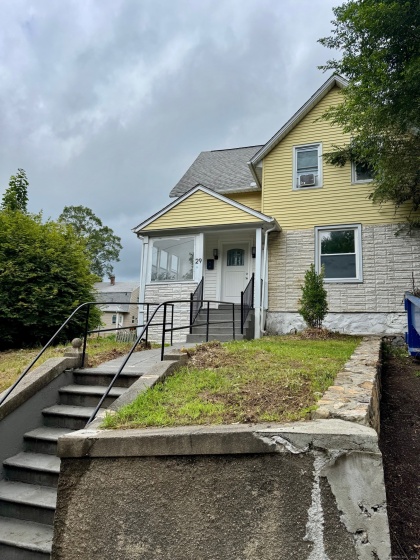 29 Bellevue, Waterbury, 06704, 4 Bedrooms Bedrooms, ,2 BathroomsBathrooms,Residential Rental,For Sale,Bellevue,24111002