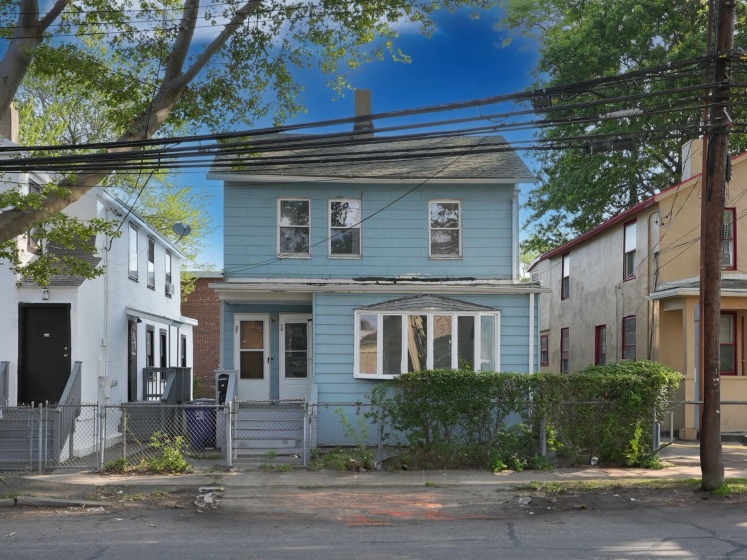 37 Granfield, Bridgeport, 06610, 2 Bedrooms Bedrooms, 0 ,2 BathroomsBathrooms,Multi-family For Sale,For Sale,Granfield,0,24112072