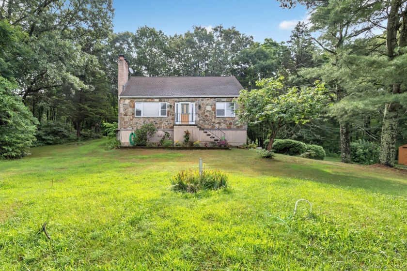 43-1/2 Willoughby, Shelton, 06484, 3 Bedrooms Bedrooms, ,1 BathroomBathrooms,Single Family For Sale,For Sale,Willoughby,170621655