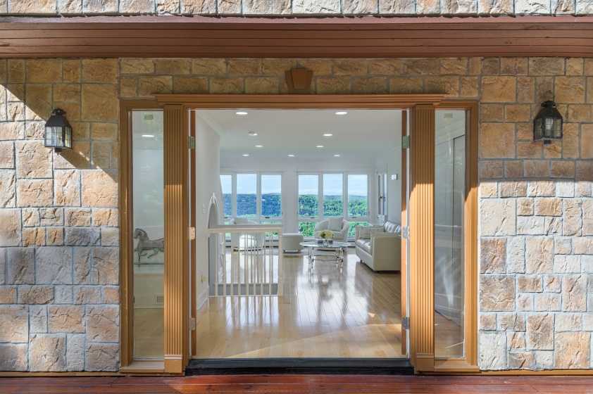 10 Hillcrest, Ridgefield, 06877, 7 Bedrooms Bedrooms, 0 ,3 BathroomsBathrooms,Single Family For Sale,For Sale,Hillcrest,0,24114294