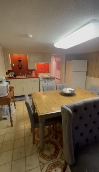 61 Shepard, New Haven, 06512, 2 Bedrooms Bedrooms, ,1 BathroomBathrooms,Residential Rental,For Sale,Shepard,24116606