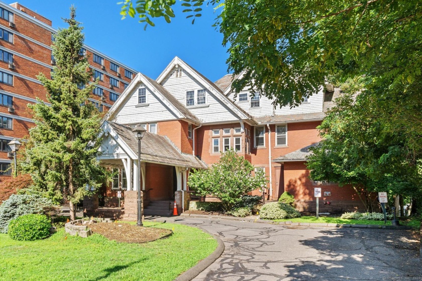 19 Woodland, Hartford, 06111, 0 , 0 ,0,Commercial For Lease,For Rent,Woodland,0,24109538