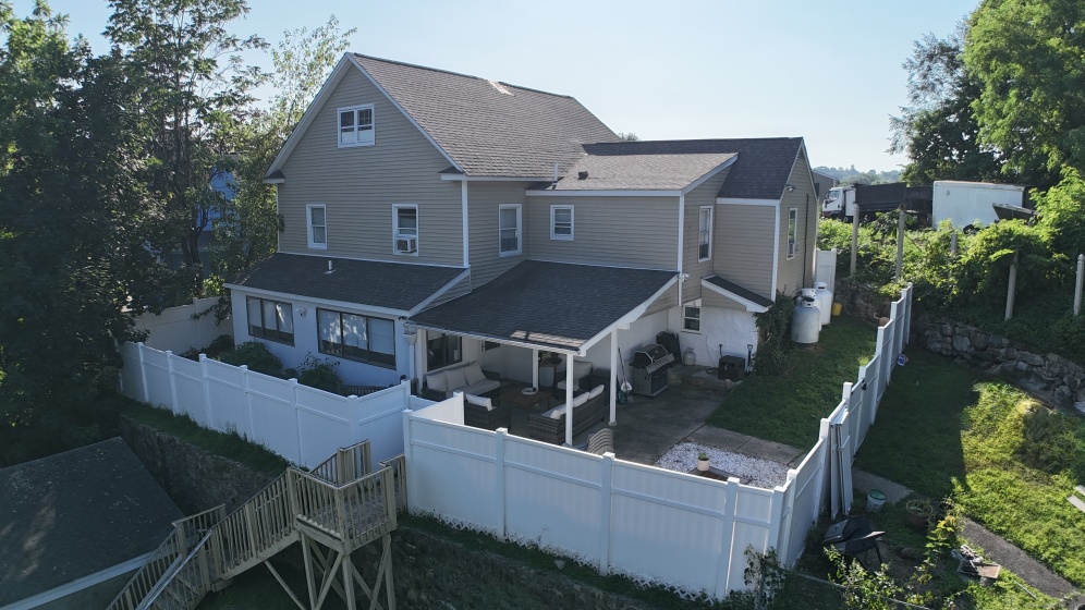 16 Columbus, Stamford, 06907, 7 Bedrooms Bedrooms, 0 ,3 BathroomsBathrooms,Multi-family For Sale,For Sale,Columbus,0,24114828