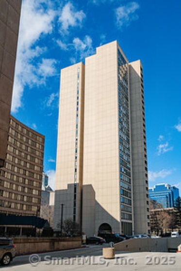 1 Gold, Hartford, 06103, 2 Bedrooms Bedrooms, ,2 BathroomsBathrooms,Condo/co-op For Sale,For Sale,Gold,24118245