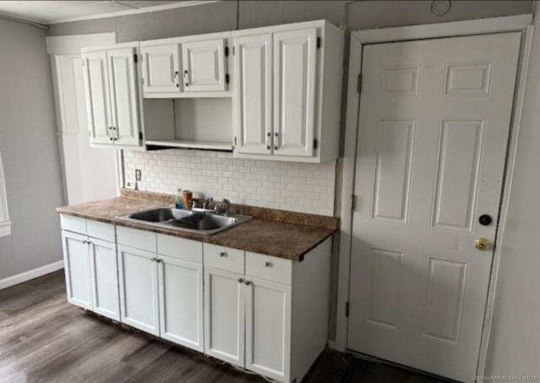 95 Center, Bridgeport, 06604, 3 Bedrooms Bedrooms, 0 ,1 BathroomBathrooms,Residential Rental,For Sale,Center,0,24117990