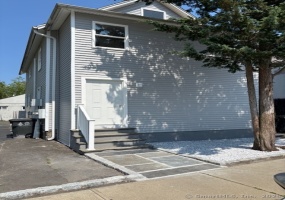 70 Dyke, Stamford, 06902, 2 Bedrooms Bedrooms, 0 ,1 BathroomBathrooms,Residential Rental,For Sale,Dyke,0,24102408