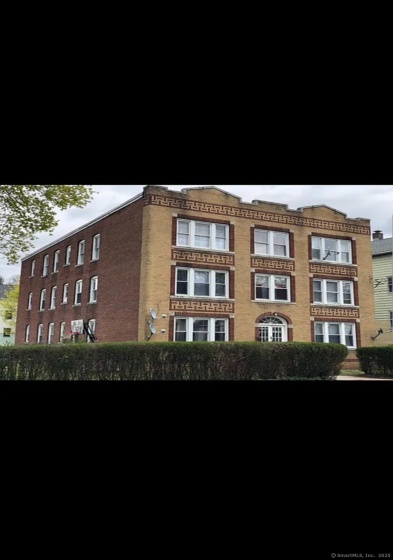 415-417 East, New Britain, 06051, 3 Bedrooms Bedrooms, 0 ,1 BathroomBathrooms,Residential Rental,For Sale,East,0,24038072