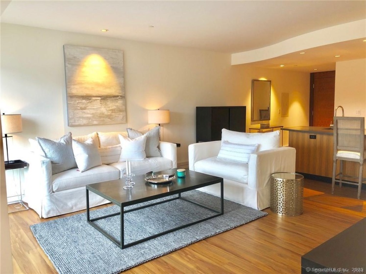 5 Church, Westport, 06880, 2 Bedrooms Bedrooms, 0 ,2 BathroomsBathrooms,Residential Rental,For Sale,Church,0,24136042