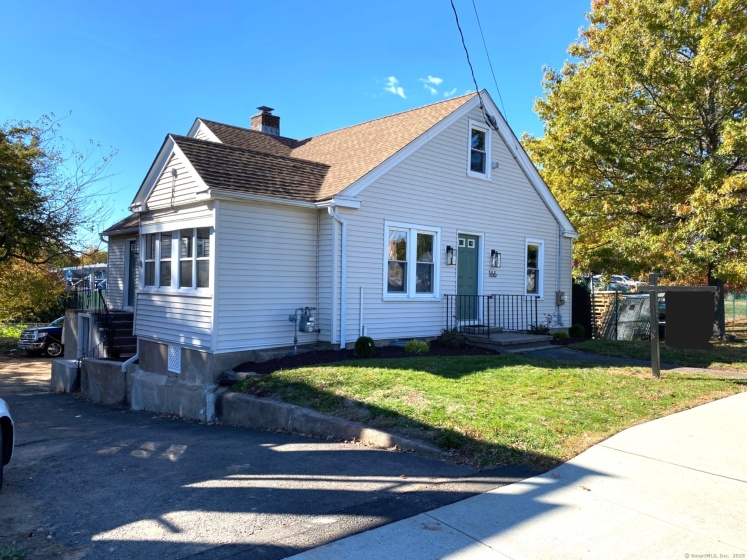 166 Sawmill, West Haven, 06516, 3 Bedrooms Bedrooms, 0 ,2 BathroomsBathrooms,Single Family For Sale,For Sale,Sawmill,0,24136358