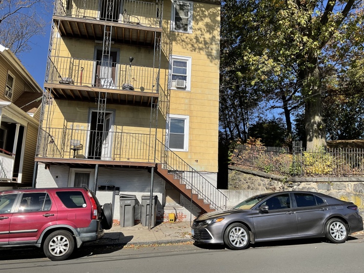 22 Oak, Naugatuck, 06770, 3 Bedrooms Bedrooms, 0 ,1 BathroomBathrooms,Residential Rental,For Sale,Oak,0,24136740