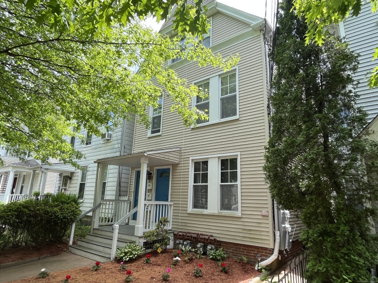 86 Edwards, New Haven, 06511, 4 Bedrooms Bedrooms, 0 ,2 BathroomsBathrooms,Residential Rental,For Sale,Edwards,0,24136595