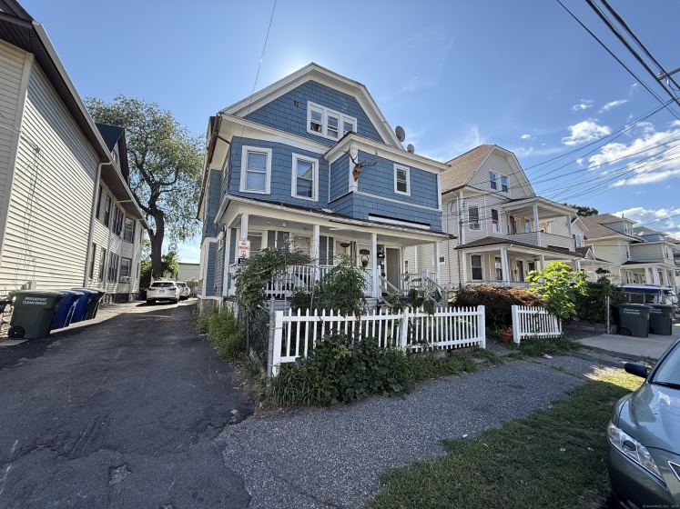 195 Lenox, Bridgeport, 06605, 6 Bedrooms Bedrooms, 0 ,3 BathroomsBathrooms,Multi-family For Sale,For Sale,Lenox,0,24125250