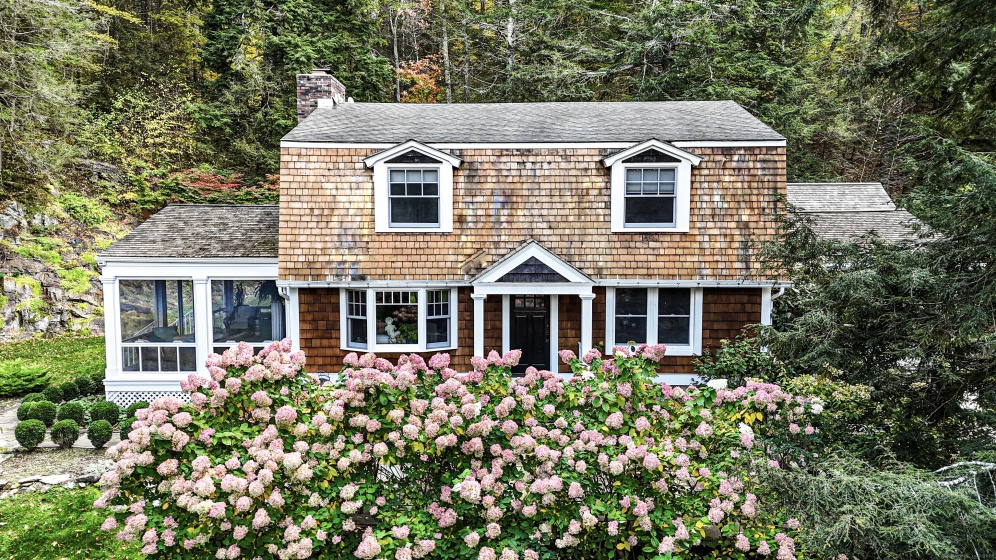 102 Westwoods Road 1, Sharon, 06069, 4 Bedrooms Bedrooms, 0 ,3 BathroomsBathrooms,Residential Rental,For Sale,Westwoods Road 1,0,24139351