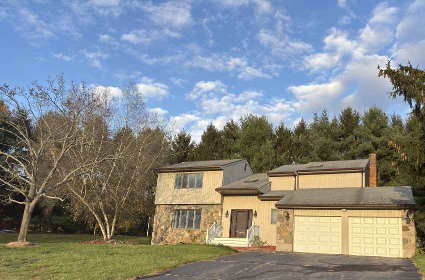 11 Kupchunos, South Windsor, 06074, 4 Bedrooms Bedrooms, 0 ,2 BathroomsBathrooms,Single Family For Sale,For Sale,Kupchunos,0,24125540