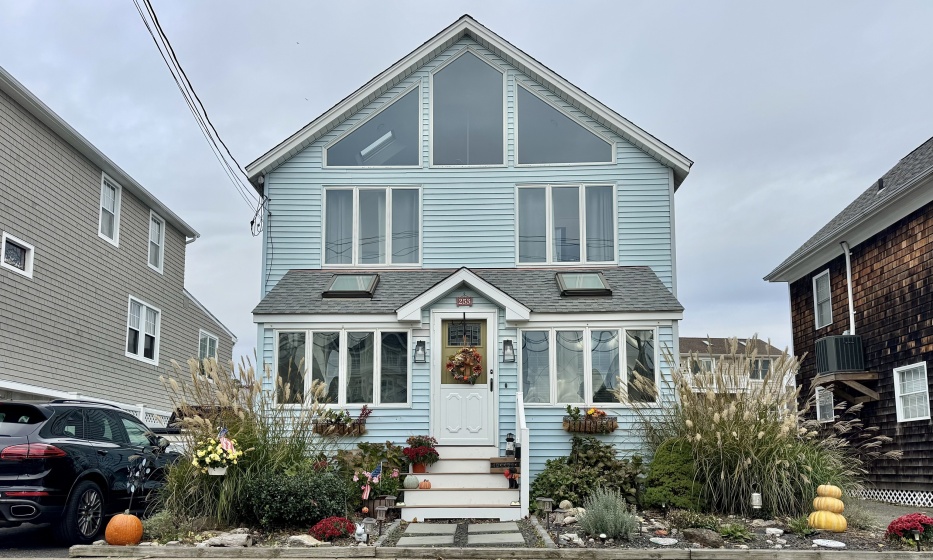 253 Broadway, Milford, 06460, 3 Bedrooms Bedrooms, 0 ,2 BathroomsBathrooms,Single Family For Sale,For Sale,Broadway,0,24136370