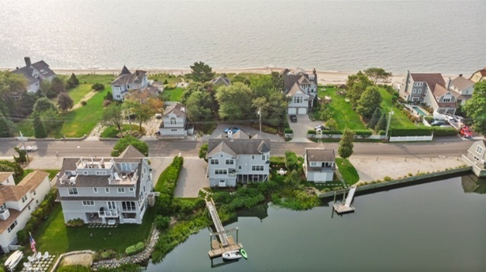 1810 Fairfield Beach, Fairfield, 06824, 4 Bedrooms Bedrooms, 0 ,2 BathroomsBathrooms,Residential Rental,For Sale,Fairfield Beach,0,24136970