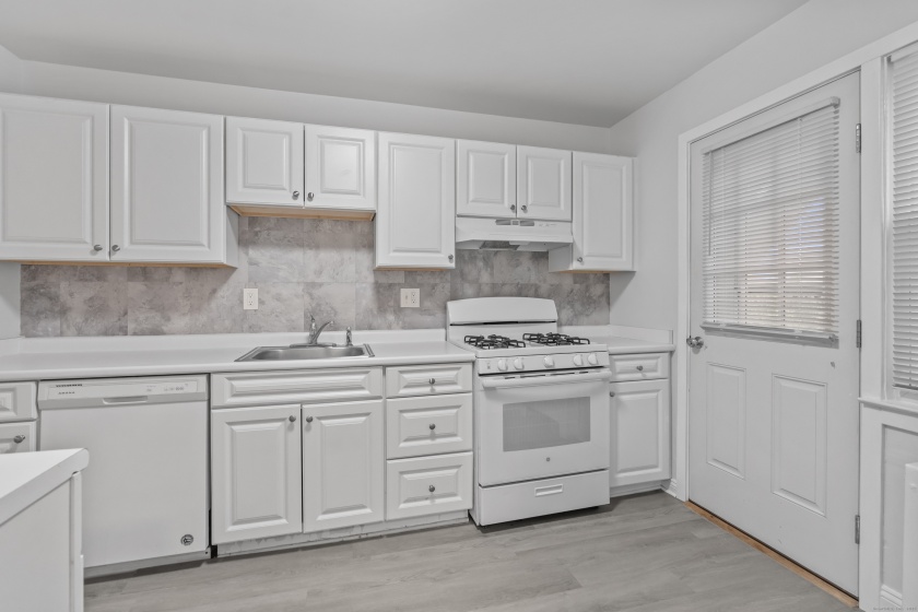 66 Blachley, Stamford, 06902, 1 Bedroom Bedrooms, 0 ,1 BathroomBathrooms,Residential Rental,For Sale,Blachley,0,24137729