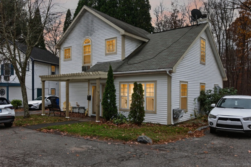 855 Oronoke, Waterbury, 06708, 3 Bedrooms Bedrooms, 0 ,2 BathroomsBathrooms,Condo/co-op For Sale,For Sale,Oronoke,0,24140270