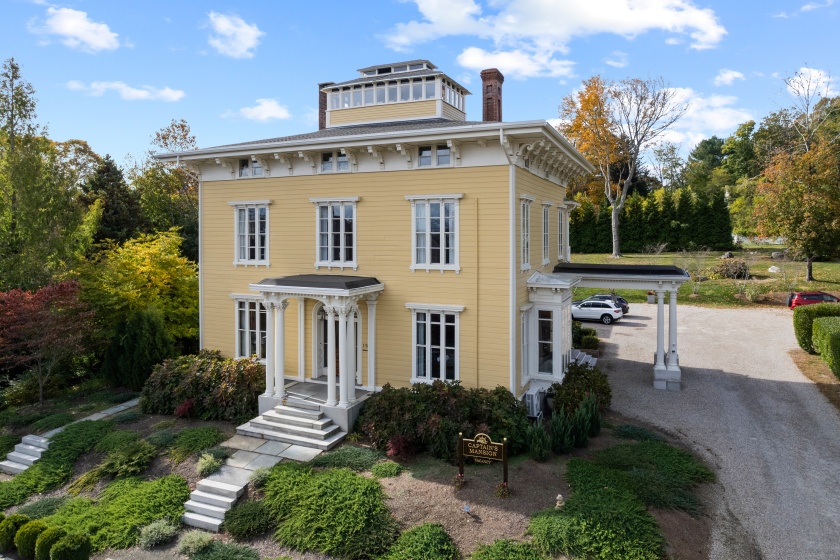 15 Elm, Groton, 06355, 8 Bedrooms Bedrooms, 0 ,9 BathroomsBathrooms,Single Family For Sale,For Sale,Elm,0,24133886