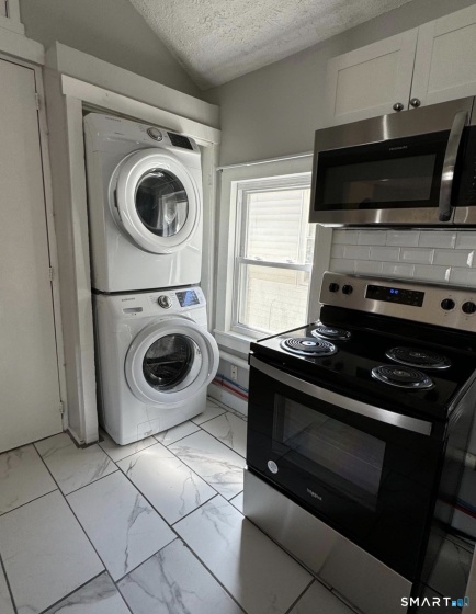 16 Vine, New Haven, 06519, 2 Bedrooms Bedrooms, 0 ,1 BathroomBathrooms,Residential Rental,For Sale,Vine,0,24144456